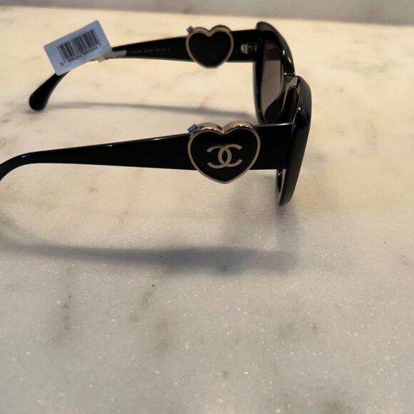 BNIB 100% AUTH CHANEL Butterfly Sunglasses Black Heart Mirrors main image 8